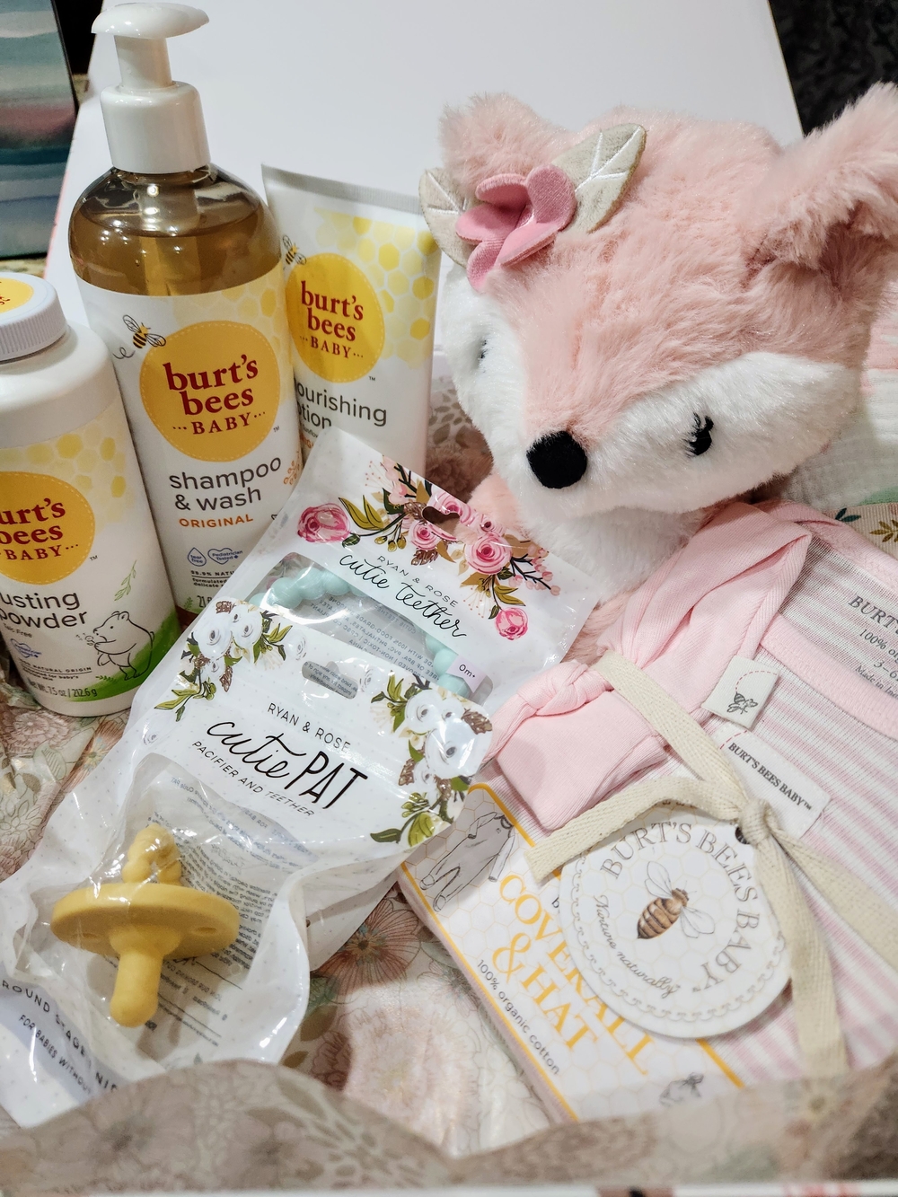 Burt's Bees Baby Nourishing Shampoo & Wash - Pink Fox Baby Gift Set